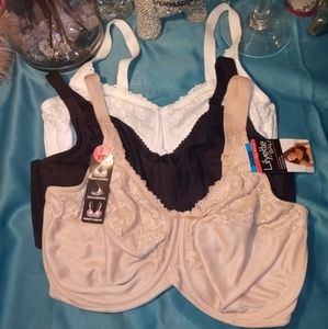 NWT lilyette by Bali essentials bundle